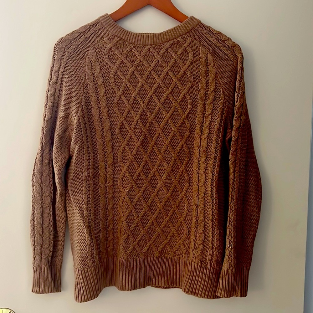 Women’s orange-brown cable knit pull over sweater